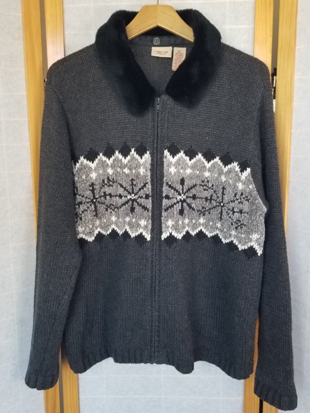 Vintage Ski Sweater Zip Up Cardigan Faux Fur Collar Nordic Design